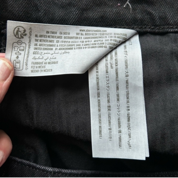 Abercrombie & Fitch Black 90's Straight Ultra High Rise Denim Jeans Size 16 - Picture 3 of 14